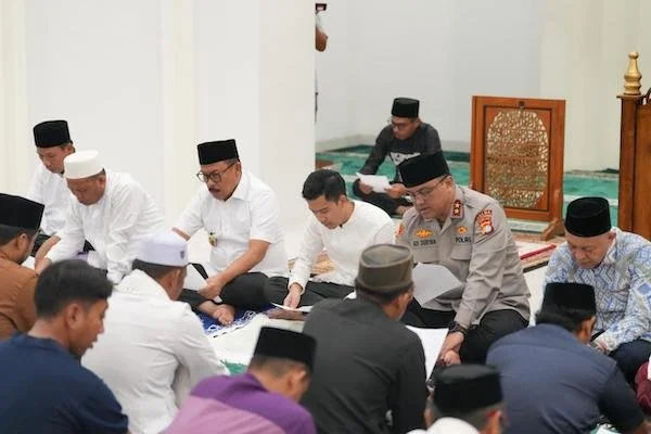 Doa bersama yang digelar Forkopimda Sulbar di Masjid Suada Mamuju(dok:ist)
