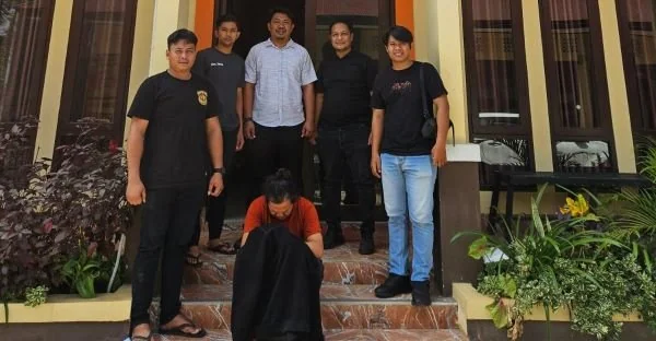 Pelaku pencurian saat diamankan pihak kepolisian (Dok : Ist).
