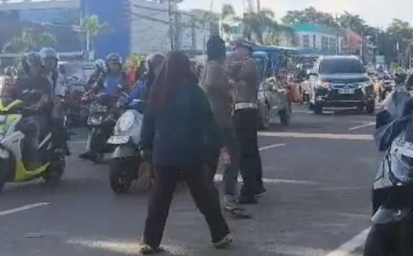 Pengendara Motor di Maros Nyaris Aniya Anggota Satlantas Polres Maros, (Dok: Ist).
