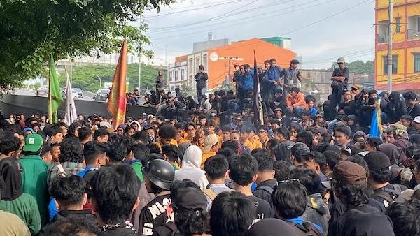 aksi unjuk rasa di depan DPRD Sulsel (Dok: Atri KabarMakassar)