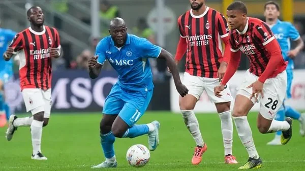 Napoli vs AC Milan (Dok : Ist).