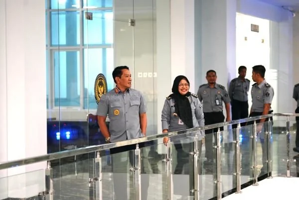 Kakanwil Kemenkum Sulsel memantau penggunaan Saranan dan Prasarana di tengah Efisiensi Anggaran (Dok : Ist).
