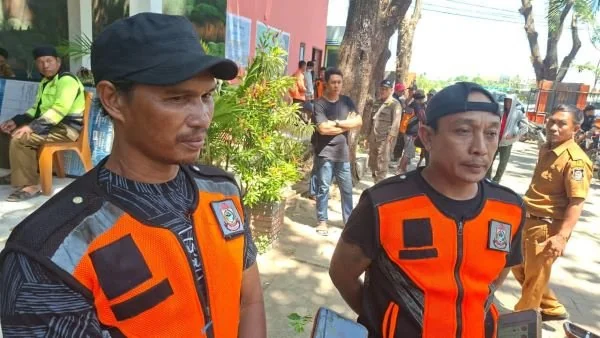 Petugas Kebersihan Kecamatan Tamalate (Dok: Ist).