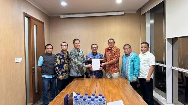 Pelindo Regional 4 dan PT Eastern teken kerja sama layanan kepelabuhanan. Dok. Ist