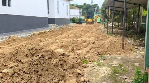 Penataan halaman gedung Kemenag Maros (dok. Ist)