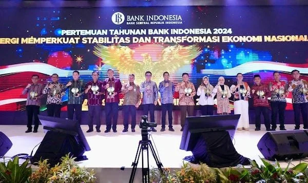 OPD lingkup Pemprov Sulsel mendapatkan penghargaan dari Bank Indonesia (Dok: Int)