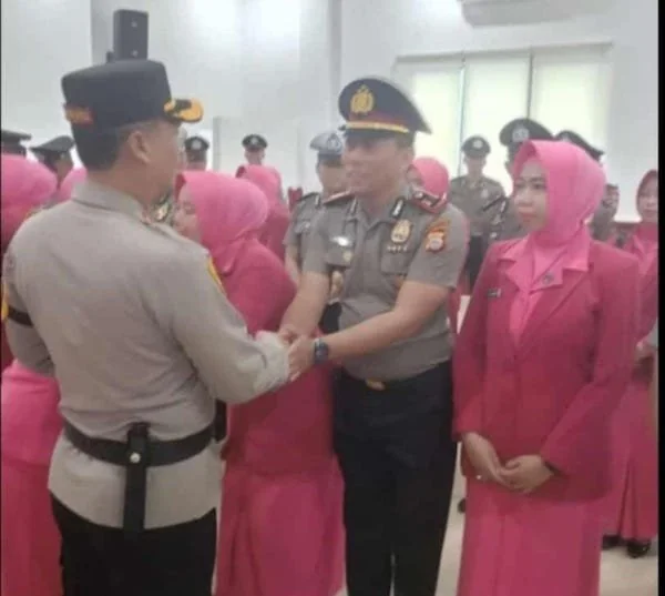 Foto : salah satu perwira menengah naik pangkat AKP H Asrullah ( kasat Intel )