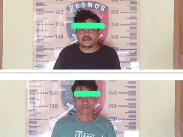 Dua pelaku pencuri mesin dompeng di Kalukku Mamuju yang berhasil diamankan Polisi (Dok : Ist).