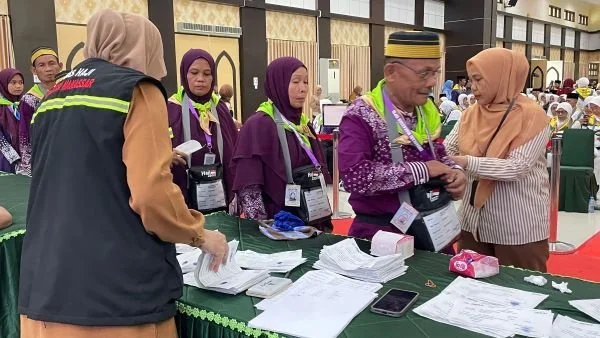 Jemaah Haji Embarkasi Makassar (Dok : Andini KabarMakassar).