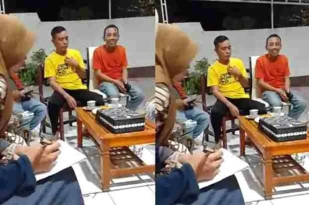 Video berdurasi 45 detik itu mempertontonkan  Lurah Balang, Abd Rahman yang mengenakan baju kaos warna kuning didampingi Sekretaris PPS Balang, Rapiuddin (kaos merah) sedang berdiskusi dengan seorang pensiunan guru bernama Abdul Gaftur dan pemilik rumah.