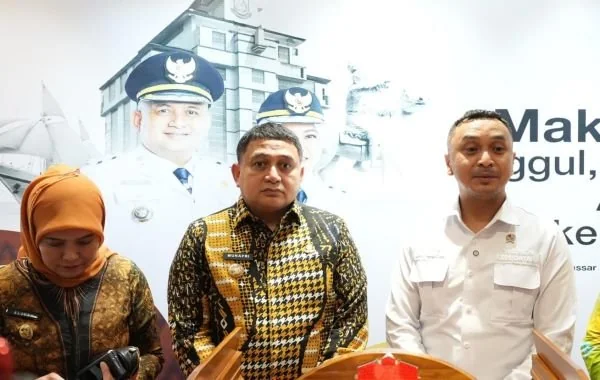 Wali Kota Munafri Arifuddin  saat Memberikan Pernyataan terkait KMI 2026 bersama Wakil Menteri Kebudayaan RI, Giring Ganesha Djumaryo, (Dok: Sinta KabarMakassar).