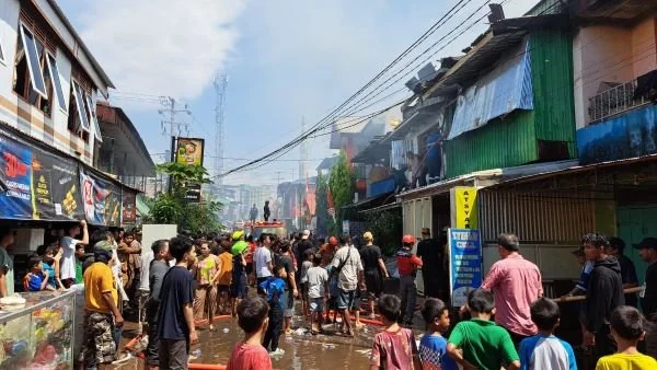 Sebanyak 17 rumah warga korban kebakaran di kawasan Pelabuhan Poetere (Dok : Ist).