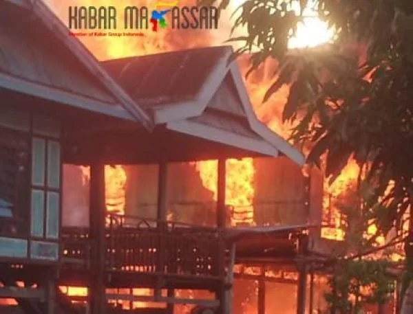 Api melalap habis satu rumah milik Hawa Daeng Ni'ni (Dok : Ist).