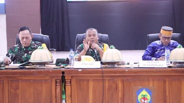 Koordinator Oplah dan CSR Pusat Wilayah Pulau Sulawesi, Brigjen TNI Wawan Erawan, saat Pimpin Rakor Swasembada Pangan di Jeneponto (ist).