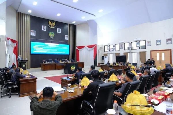 Suasana Pembahasan Ranperda di DPRD Gowa, (Dok: Ist).