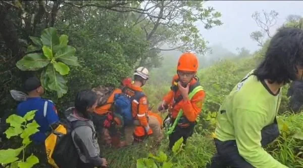 Evakuasi tim SAR gabungan ke lokasi korban. (Dok: Ist)