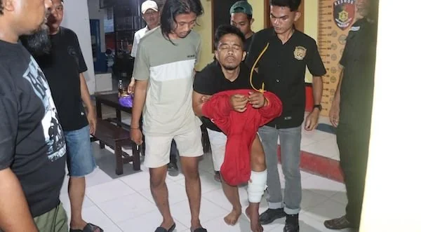 Pelaku saat digelandang ke Mapolresta Mamuju(dok:ist)