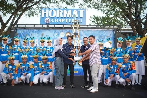 Paskibrakan SMA Negri 8 saat Meraih Piala kemenangan (Foto : Dok. Fitriani KabarMakassar).