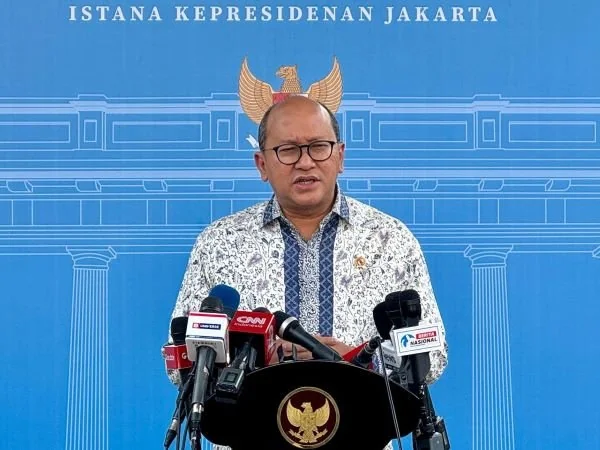Menteri Investasi dan Hilirisasi, Rosan Roeslani, saat memberikan keterangan pers di Kompleks Istana Kepresidenan (Dok : Ist).