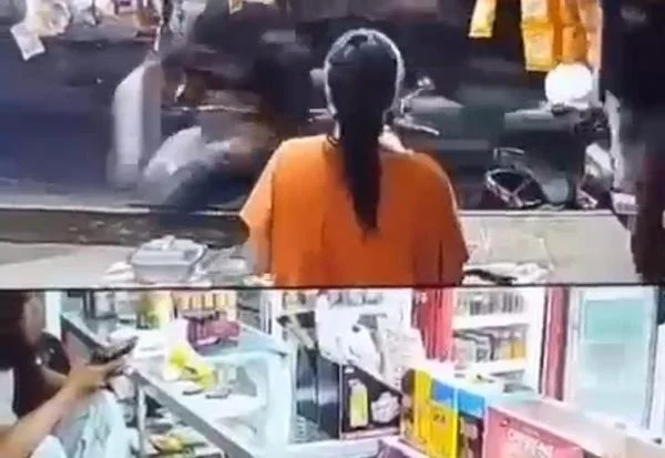 CCTV lapak Jualan Barang Campuran Terekam Peristiwa Rawan