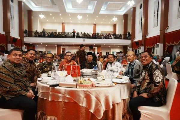 Menag saat menghadiri acara Welcome Dinner Musyawarah Besar IX Kerukunan Keluarga Sulawesi Selatan (KKSS) dan Pertemuan Saudagar Bugis-Makassar (PSBM) XXV Tahun 2025 (Dok : Ist).