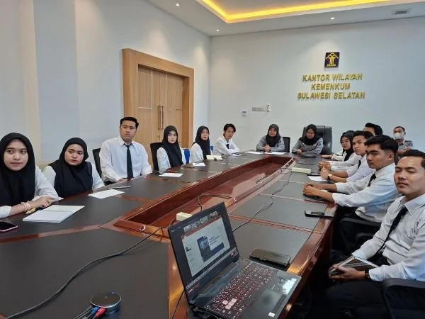 Kantor Wilayah Kementerian Hukum Sulawesi Selatan (Kanwil Kemenkum Sulsel) ikuti Rapat Pembekalan Admin dan Mentor untuk Program Magang Lulusan Perguruan Tinggi. (Dok: Ist)