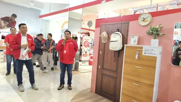 Visit Store AZKO Living Plaza Latanete (Dok : Hanifah KabarMakassar).