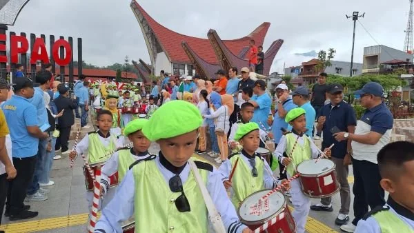 Peserta jalan santai kerukunan yang berlangsung di Auditorium Art Center alun-alun Kota Rantepao (Dok : Ist).