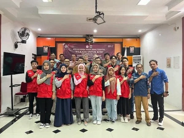 Penyambutan 10 Mahasiswa KKN Tematik Universitas Hasanuddin di Aula Rumah Pintar Pemilu (RPP) Tanadoang, pada Sabtu (6/7). Dok IST