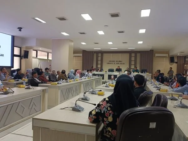 RDP tanah gedung serbaguna dan 9 ruko yang berada di Jalan AP Pettarani, Kelurahan Sinrijala, (Dok: Sinta KabarMakassar).