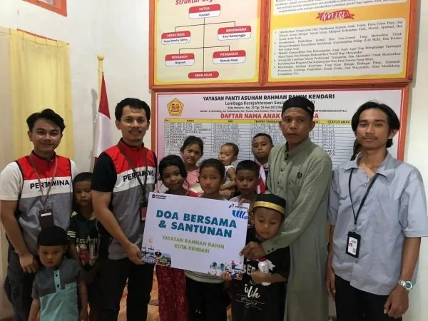 Pertamina Patra Niaga Regional Sulawesi melalui Integrated Terminal Kendari kembali menghadirkan program sosial kemasyarakatan berupa kegiatan Pertamina Berkah yang dilaksanakan bersama anak-anak binaan Panti Asuhan Yayasan Rahman Rahim. (Dok: Ist)