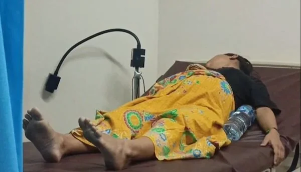 Tahanan perempuan inisial IC saat di bawah Rumah sakit untuk memeriksa kandungannya (Dok:Ist)