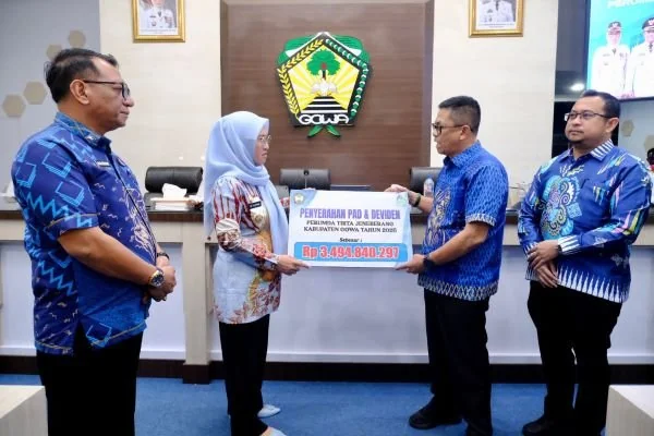 PDAM Gowa Menyerahkan Pendapatan Asli Daerah (PAD) dan dividen (Dok: Ist).