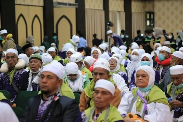 Jemaah haji Kloter 13 Embarkasi Makassar asal Maluku Utara. Dok. Ist