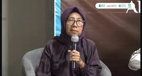 Guru Besar Filologi Fakultas Ilmu Budaya Universitas Hasanuddin (Unhas), Prof. Dr. Nurhayati (Dok: KabarMakassar).