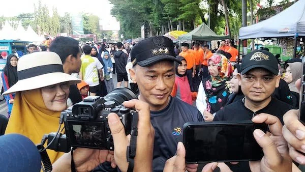 Pj Gubernur Sulsel, Prof Zudan Arif Fakrulloh pada acara jalan sehat HUT Sulsel (Dok: Nofi KabarMakassar)