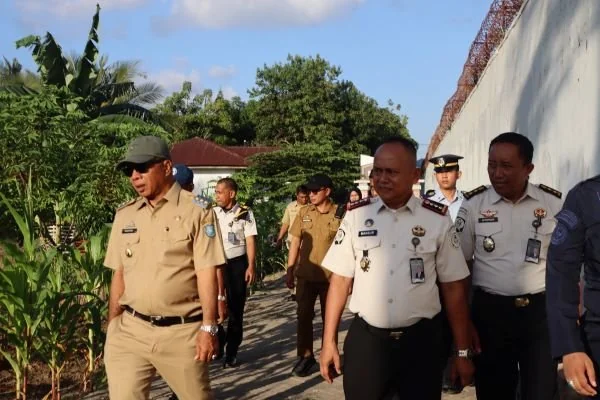 Bupati Bulukumba, H. Andi Muchtar Ali Yusuf, melakukan kunjungan kerja ke SAE Panrita Lopi. (Dok: Ist)