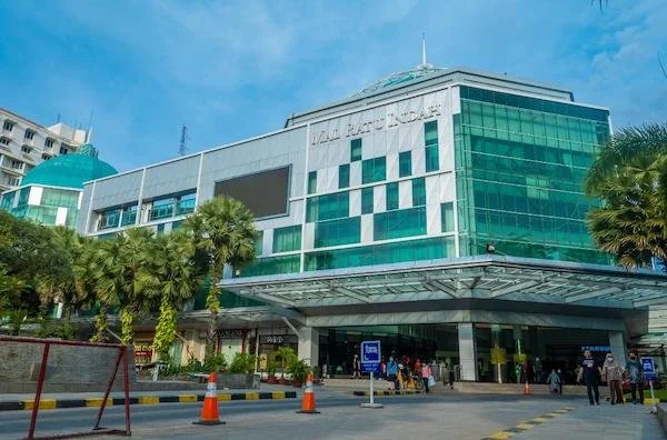 Mal Ratu Indah (MaRI) menegaskan komitmennya dalam menghadirkan pusat perbelanjaan yang aman, nyaman, dan berkelanjutan melalui pencapaian dua sertifikasi penting di tahun 2026 (Dok: Ist)