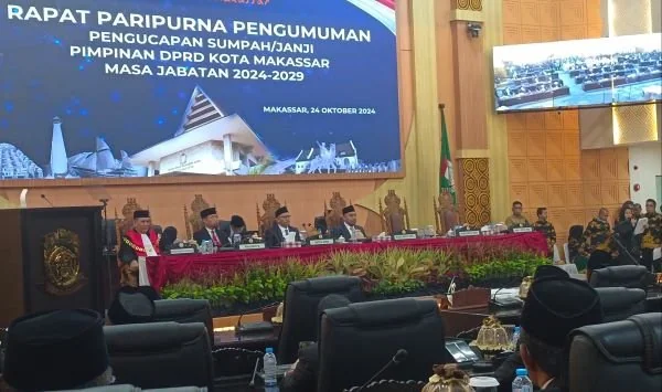 Pelantikan Ketua dan Wakil DPRD Makassar (Dok : Ist).