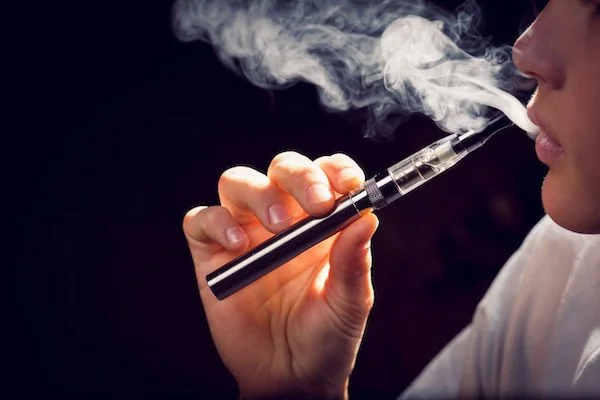ilustrasi penggunaan vape (dok. Ist)