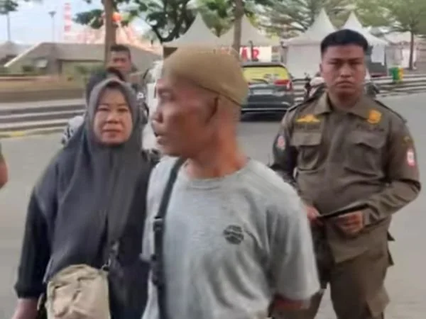 Tangkapan Layar Pedangan Protes di Pantai Losari, (Dok: Ist).