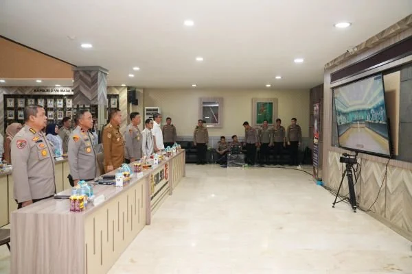 Pj Gubernur Sulsel, Prof Fadjry Djufry pada rapat koordinasi yang dipimpin oleh Menteri Pertanian, Andi Amran Sulaiman secara virtual (Dok: Ist).