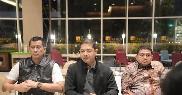 Kapolrestabes Makassar, Kombes Pol. Arya Perdana, (Jaket Hitam), (Dok: Kabar Makassar).