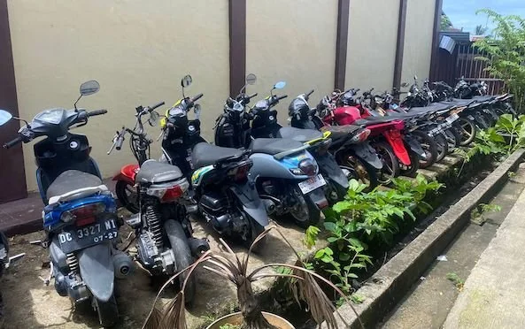 Kendaraan sepeda motor pelaku balap liar yang diamankan di Polresta Mamuju