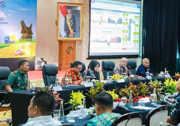 High Level Meeting digelar oleh Tim Pengendalian Inflasi Daerah (TPID) se-Sulawesi Selatan dan Tim Percepatan dan Perluasan Digitalisasi Daerah (TP2DD) dilaksanakan di Kantor Perwakilan Bank Indonesia Provinsi Sulawesi Selatan (Dok: Ist)
