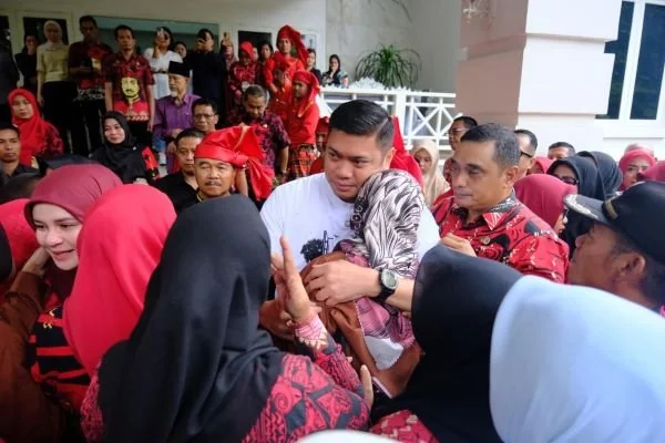 Lepas haru Bupati Gowa, Adnan Purichta Ichsan (Dok : Ist).
