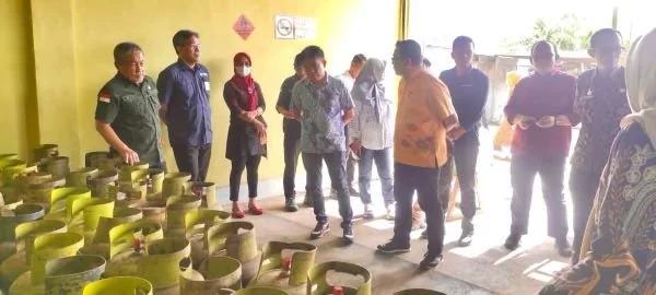 Pemantauan stok LPG.