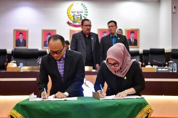 Pj Gubernur Sulsel, Prof Zudan Arif Fakrulloh dan Ketua DPRD Sulsel, Andi Ina Kartika Sari (Dok: Ist)