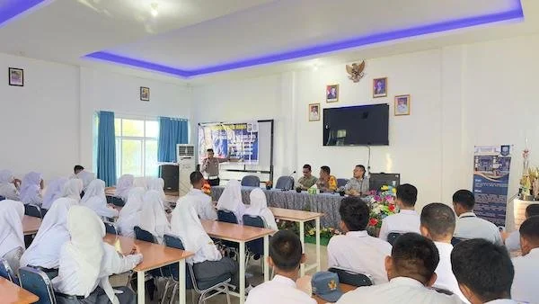 sosialisasi operasi patuh Pallawa 2025 kepada pelajar di Maros (Dok: Ist)