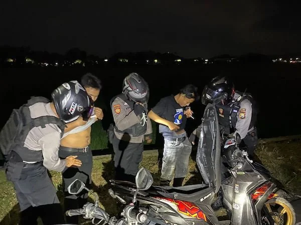 Satuan Samapta Polres Maros patroli di malam hari (Dok: Ist)